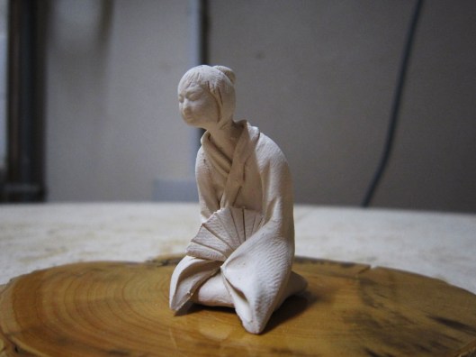 figurine-bonsai-femme-asiatique